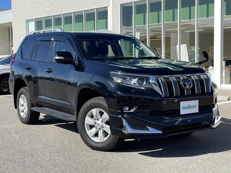カタログ画像：ランドクルーザープラド（LAND CRUISER PRADO） ＴＸ 2022年8月 3BA-TRJ150W 2700cc ブラックorアティチュードブラックマイカ 燃費8.3km / l メイン（その他）