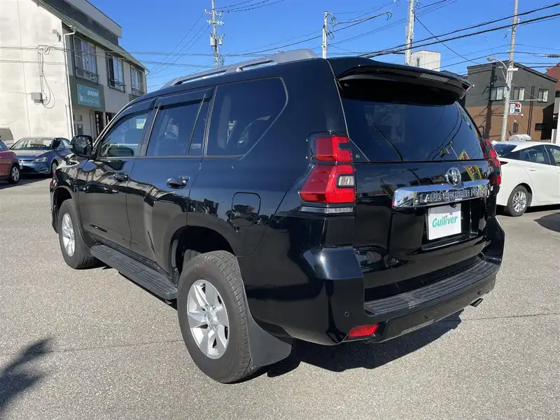 カタログ画像：ランドクルーザープラド（LAND CRUISER PRADO） ＴＸ 2022年8月 3BA-TRJ150W 2700cc ブラックorアティチュードブラックマイカ 燃費8.3km / l 外装