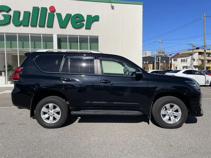 カタログ画像：ランドクルーザープラド（LAND CRUISER PRADO） ＴＸ 2022年8月 3BA-TRJ150W 2700cc ブラックorアティチュードブラックマイカ 燃費8.3km / l 外装