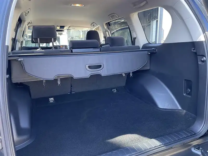 カタログ画像：ランドクルーザープラド（LAND CRUISER PRADO） ＴＸ 2022年8月 3BA-TRJ150W 2700cc ブラックorアティチュードブラックマイカ 燃費8.3km / l 内装