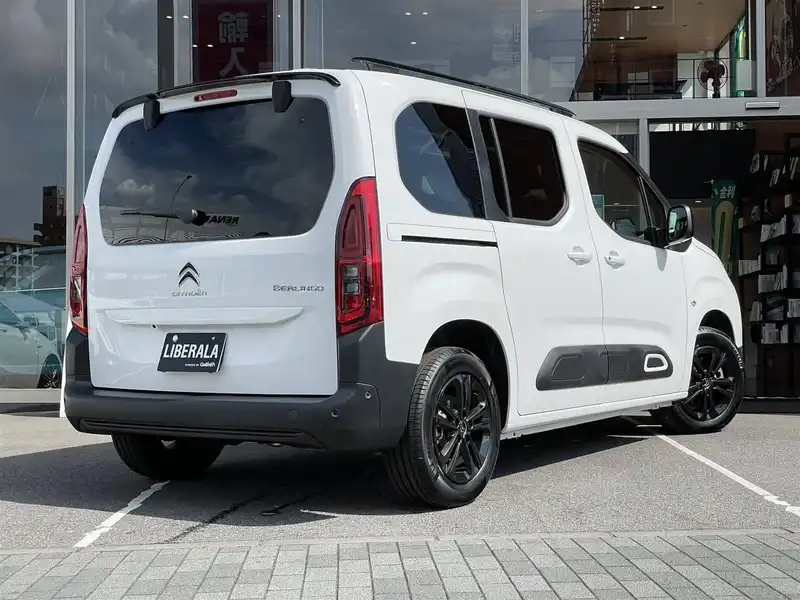 カタログ画像：ベルランゴ（BERLINGO） シャイン 2021年5月 3DA-K9CYH01 1500cc ブラン バンキーズ 燃費18.0km / l バック