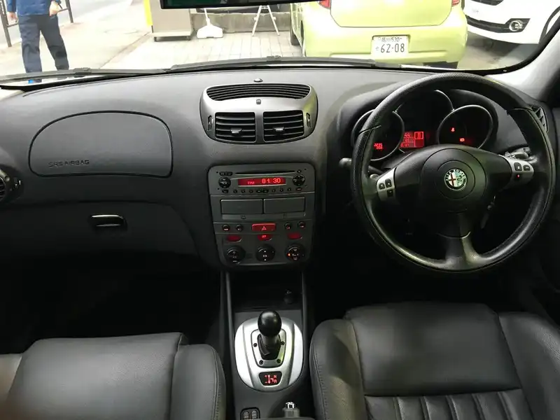 カタログ画像：アルファ１４７（ALFA 147） １．６ ツインスパーク 2004年3月 GH-937BXB 1600cc スターリンググレー（メタリックカラー） 内装