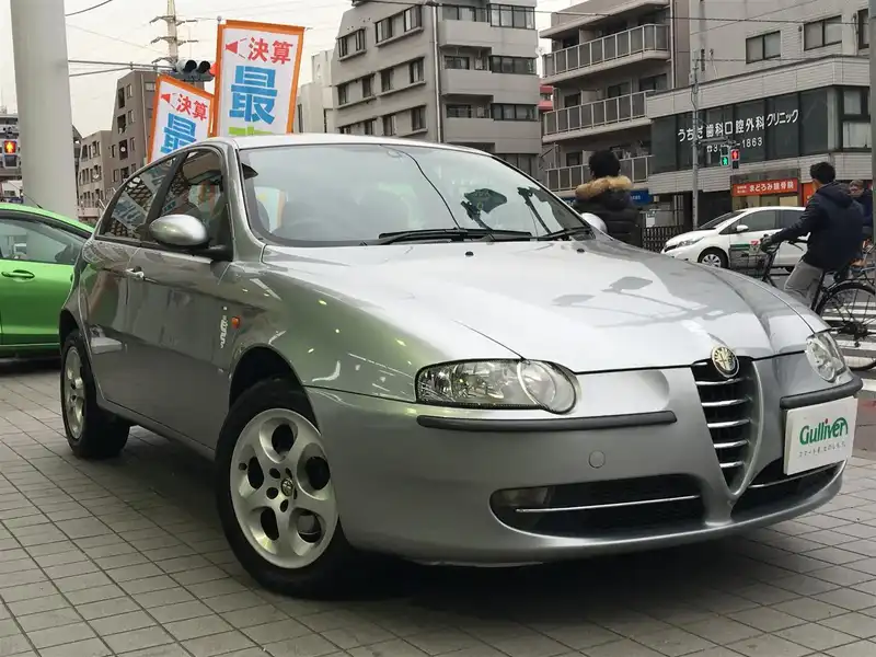 カタログ画像：アルファ１４７（ALFA 147） １．６ ツインスパーク 2004年4月 GH-937BXB 1600cc スターリンググレー（メタリックカラー） メイン