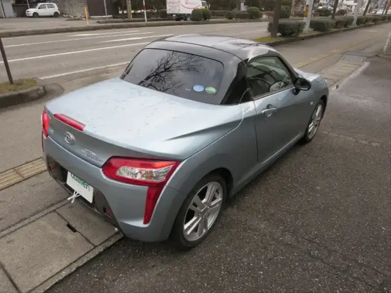 カタログ画像：コペン（COPEN） ローブ Ｓ 2014年12月 DBA-LA400K 660cc リキッドシルバーメタリック 燃費25.2km / l バック