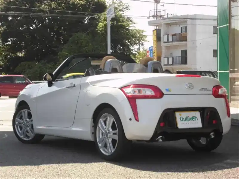 カタログ画像：コペン（COPEN） ローブ Ｓ 2014年12月 DBA-LA400K 660cc パールホワイトⅢ 燃費22.2km / l バック