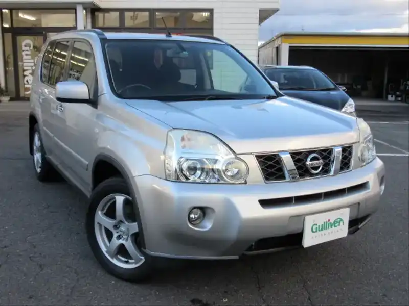 カタログ画像：エクストレイル（X-TRAIL） ２０ＧＴ 2009年12月 LDA-DNT31 2000cc ブレードシルバー（Ｍ）orダイヤモンドシルバー（Ｍ） 燃費14.2km / l メイン