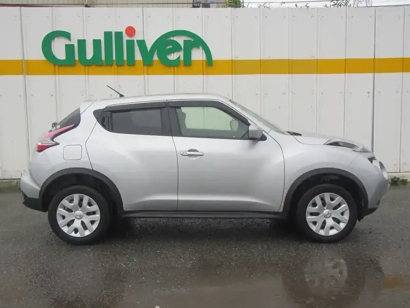 カタログ画像：ジューク（JUKE） １６ＧＴ ＦＯＵＲ 2015年11月 CBA-NF15 1600cc ブリリアントシルバー（Ｍ） 燃費13.4km / l 外装