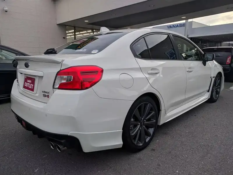 カタログ画像：ＷＲＸ Ｓ４（WRX S4） ２．０ＧＴアイサイト 2019年6月 DBA-VAG 2000cc クリスタルホワイト・パール 燃費13.2km / l バック