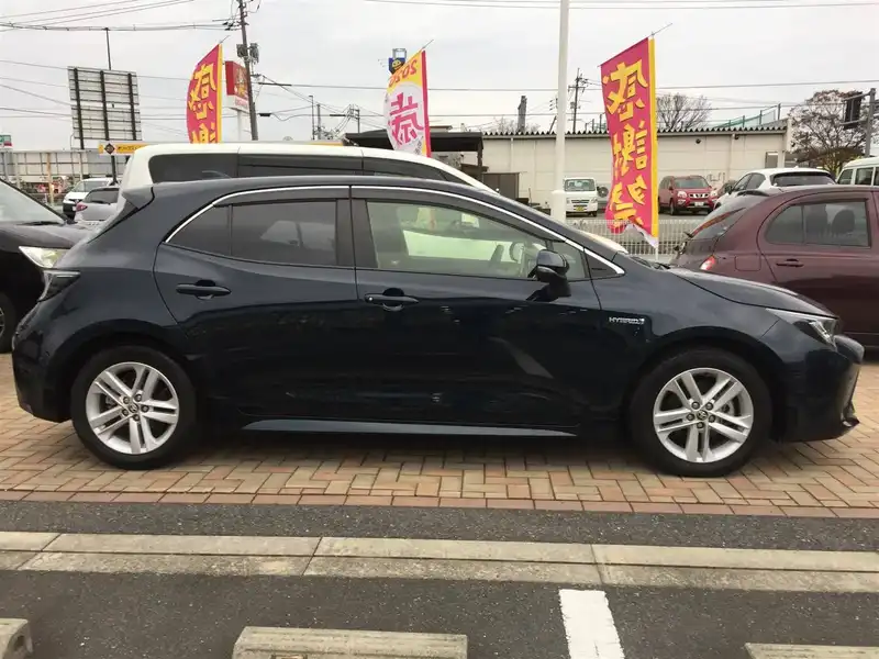 10129921 | カタログ画像：カローラスポーツ（COROLLASPORT） ハイブリッドＧ 2020年6月 6AA-ZWE213H 1800cc アティチュードブラックマイカ 外装