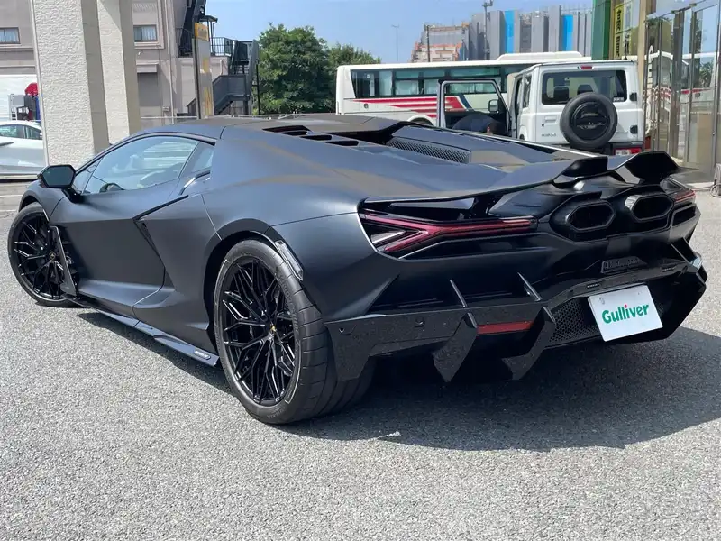 カタログ画像：レヴエルト（REVUELTO） ベースグレード 2023年3月 7LA-ZMREV 6500cc バック