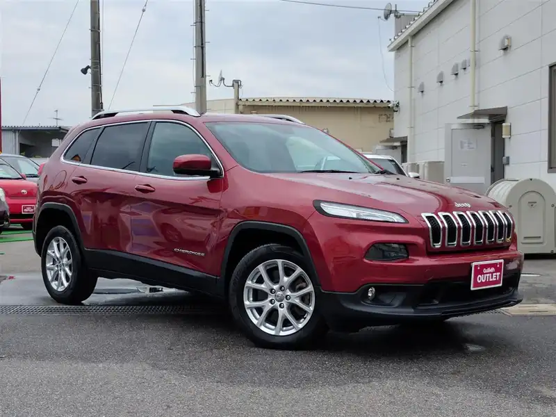 カタログ画像：ジープ・チェロキー（JEEP CHEROKEE） ロンジチュード 2015年4月 ABA-KL24P 2400cc ディープチェリーレッド クリスタルパールコート 燃費8.6km / l メイン