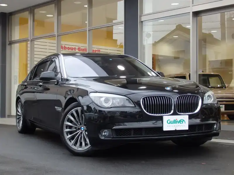 カタログ画像：７シリーズ（7 SERIES） ７５０Ｌｉ 2014年4月 CBA-YE44 4400cc ブラック・サファイア・メタリック 燃費9.3km / l メイン