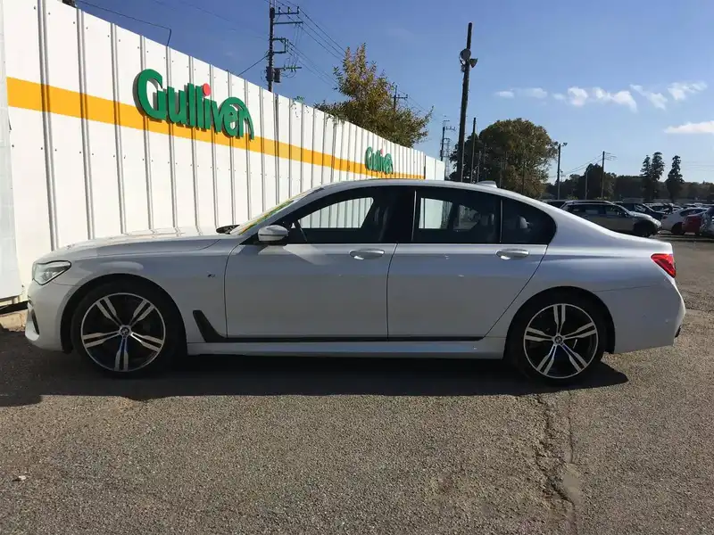 カタログ画像：７シリーズ（7 SERIES） ７４０ｄ ｘＤｒｉｖｅ Ｍスポーツ 2018年1月 LDA-7C30 3000cc アルピン・ホワイトⅢ（ソリッド・カラー）orミネラル・ホワイト（メタリック・カラー） 燃費15.4km / l 外装