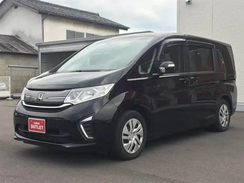 カタログ画像：ステップワゴン（STEPWAGON） Ｇ ホンダセンシング 2016年5月 DBA-RP1 1500cc クリスタルブラック・パール 燃費16.2km / l フロント