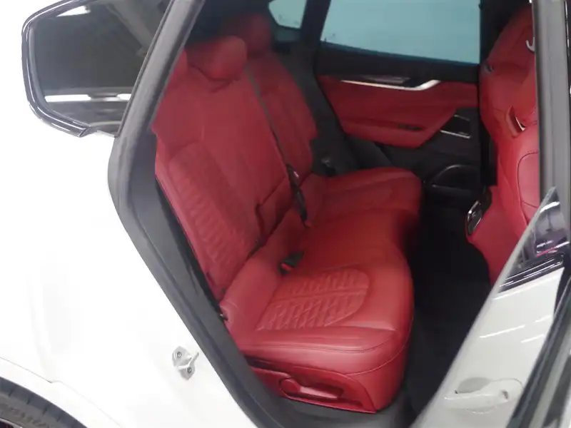 カタログ画像：レヴァンテ（LEVANTE） ＧＴペッレ イントレッチァータ 2022年12月 7AA-MLE20 2000cc ビアンコ バック