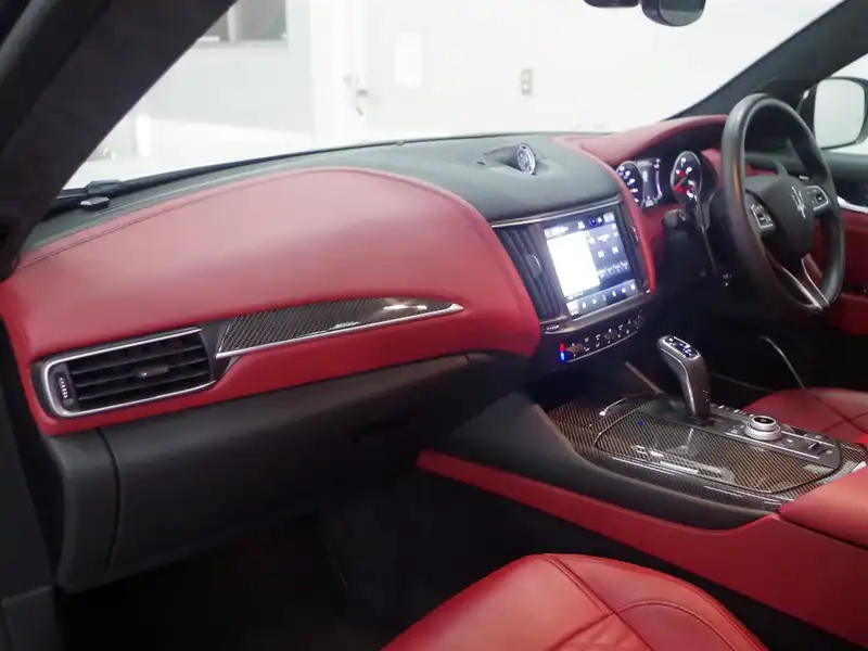 カタログ画像：レヴァンテ（LEVANTE） ＧＴペッレ イントレッチァータ 2022年12月 7AA-MLE20 2000cc ビアンコ フロント