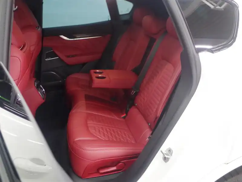 カタログ画像：レヴァンテ（LEVANTE） ＧＴペッレ イントレッチァータ 2022年12月 7AA-MLE20 2000cc ビアンコ バック