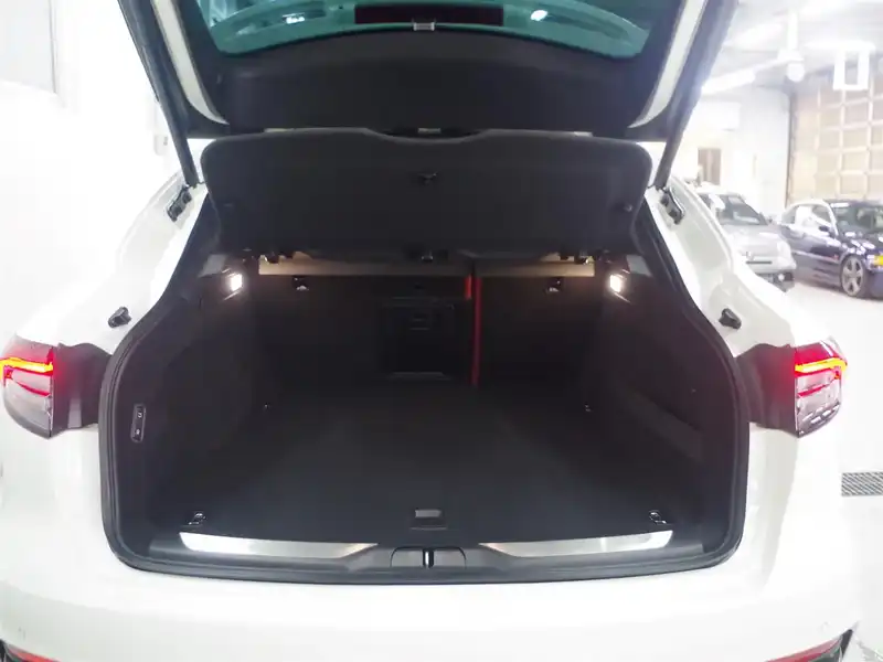 カタログ画像：レヴァンテ（LEVANTE） ＧＴペッレ イントレッチァータ 2022年12月 7AA-MLE20 2000cc ビアンコ 内装