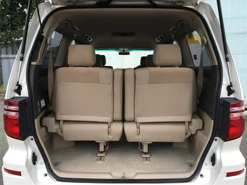 カタログ画像：アルファードＧ（ALPHARD G） ＡＳ プライムセレクション 2006年8月 DBA-ANH10W 2400cc ホワイトパールマイカ 燃費9.7km / l  内装