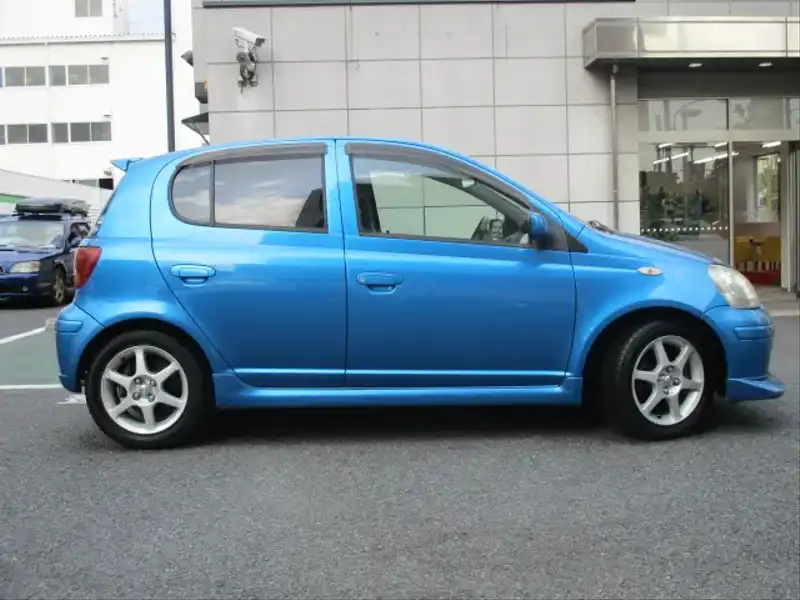 10018143 | カタログ画像：ヴィッツ（VITZ） ＲＳ 2004年4月 CBA-NCP13 1500cc ブルーメタリック 外装