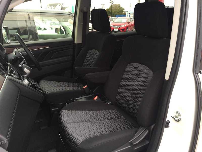 カタログ画像：デリカＤ：５（DELICA D:5） Ｍ 2019年11月 3DA-CV1W 2200cc ウォームホワイトパール×スターリングシルバーメタリックorウォームホワイトパール 燃費12.6km / l 内装