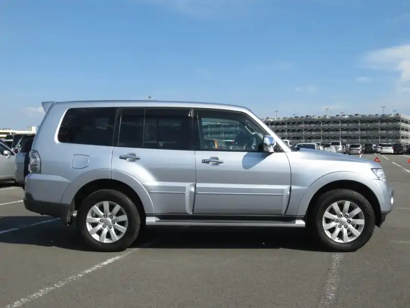 10051040 | カタログ画像：パジェロ（PAJERO） ロング スーパーエクシード 2008年10月 CBA-V97W 3800cc クールシルバーメタリック 外装