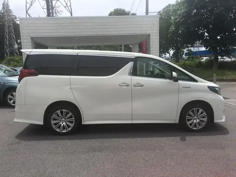 カタログ画像：アルファードハイブリッド（ALPHARD HYBRID） ハイブリッドＳＲ Ｃパッケージ 2015年1月 DAA-AYH30W 2500cc ラグジュアリーホワイトパールクリスタルシャインガラスフレークorホワイトパールクリスタルシャイン 燃費18.4km / l 外装