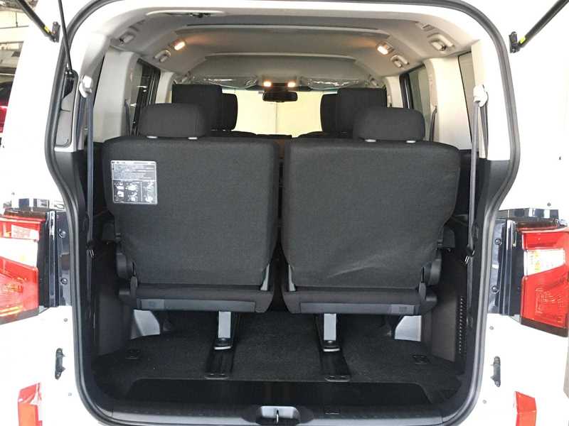 カタログ画像：デリカＤ：５（DELICA D:5） Ｍ 2019年11月 3DA-CV1W 2200cc ウォームホワイトパール×スターリングシルバーメタリックorウォームホワイトパール 燃費12.6km / l 内装