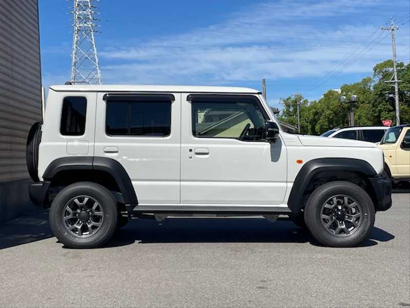 カタログ画像：ジムニー（JIMNY） ＸＧ 2025年11月 3BA-JB64W 660cc 燃費14.3km / l 外装