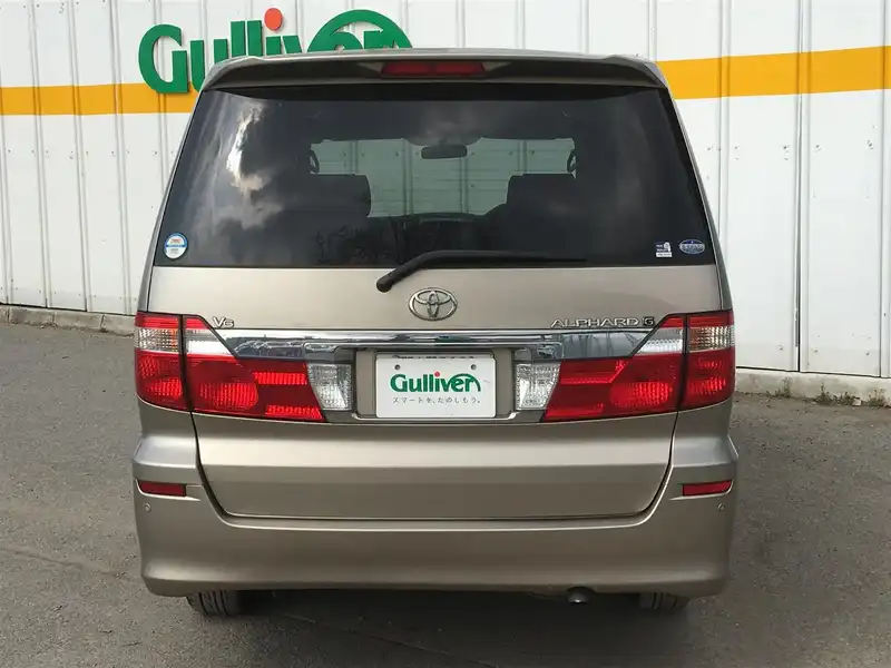 カタログ画像：アルファードＧ（ALPHARD G） ＭＸ Ｌエディション 2004年4月 TA-MNH15W 3000cc ゴールドメタリック 燃費8.6km / l  バック