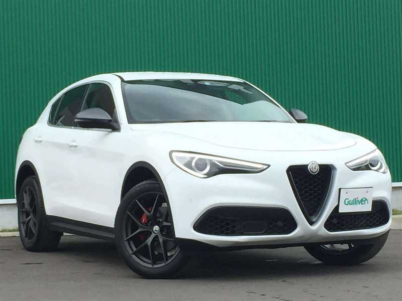 カタログ画像：ステルヴィオ（STELVIO） ２．０ターボ Ｑ４モノクロームエディション 2019年8月 ABA-94920 2000cc アルファ ホワイト 燃費11.8km / l メイン