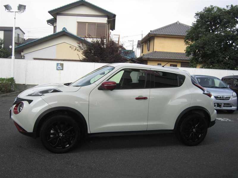 カタログ画像：ジューク（JUKE） １６ＧＴ ＦＯＵＲ パーソナライゼーション 2014年9月 CBA-NF15 1600cc ブリリアントホワイトパール（３Ｐ） 燃費13.4km / l 外装