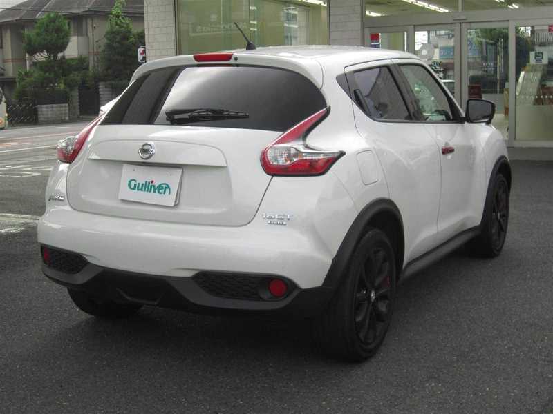 カタログ画像：ジューク（JUKE） １６ＧＴ ＦＯＵＲ パーソナライゼーション 2014年9月 CBA-NF15 1600cc ブリリアントホワイトパール（３Ｐ） 燃費13.4km / l 外装