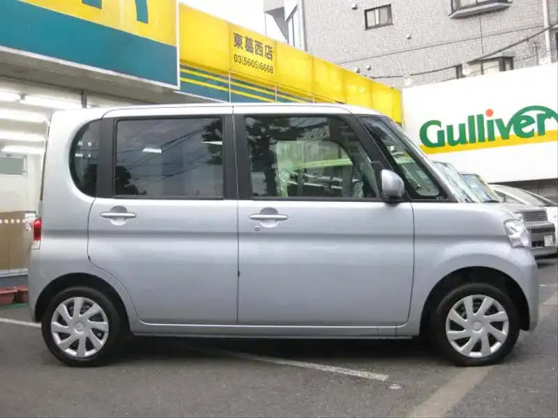 カタログ画像：タント（TANTO） Ｌ 2011年6月 DBA-L375S 660cc ブライトシルバーメタリック 燃費22.5km / l  外装