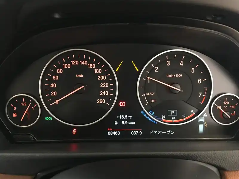 カタログ画像：３シリーズ（3 SERIES） ３１８ｉツーリング ラグジュアリー 2018年1月 DBA-8E15 1500cc ミネラル・ホワイト 燃費17.0km / l 内装