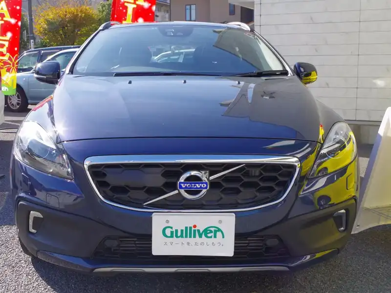 カタログ画像：Ｖ４０（V40） クロスカントリー Ｔ５ ＡＷＤ 2013年2月 DBA-MB5204T 2000cc カスピアンブルーメタリック 燃費12.4km / l フロント