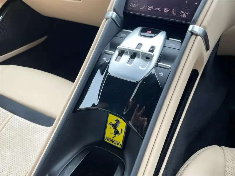 カタログ画像：ローマ（ROMA） ベースグレード 2021年2月 7BA-F164BAA 3900cc 内装