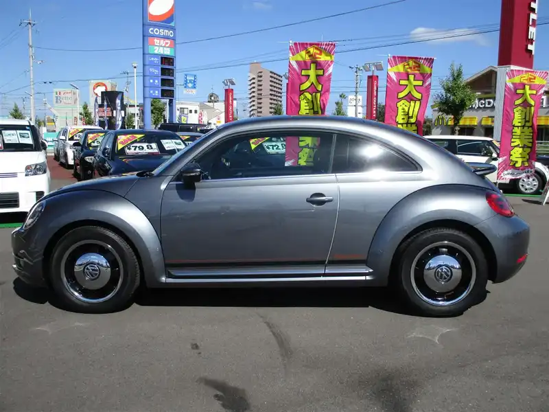 カタログ画像：ザ・ビートル（THE BEETLE） スペシャル・バグ 2014年9月 DBA-16CBZ 1200cc プラチナムグレーメタリック 燃費17.6km / l 外装