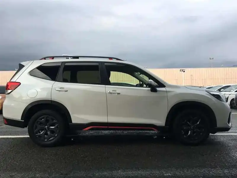 カタログ画像：フォレスター（FORESTER） Ｘ－ブレイク 2019年7月 5BA-SK9 2500cc クリスタルホワイト・パール 燃費13.2km / l 外装