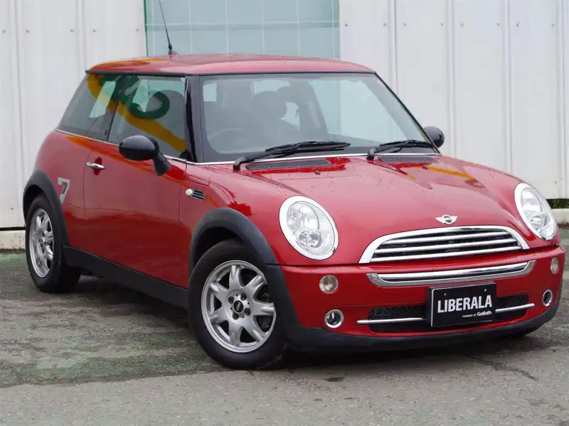 カタログ画像：ＭＩＮＩ（MINI） ワン セブン 2006年2月 GH-RA16 1600cc ソーラー・レッド（メタリック）orチリ・レッド（ソリッド） 燃費14.0km / l  メイン（その他）