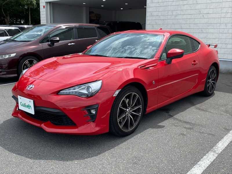 カタログ画像：８６（86） ＧＴリミテッド 2019年10月 4BA-ZN6 2000cc ピュアレッド 燃費12.8km / l 外装