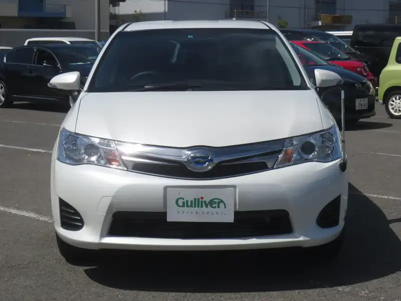 カタログ画像：カローラフィールダー（COROLLA FIELDER） ハイブリッドＧ 2014年4月 DAA-NKE165G 1500cc ホワイトパールクリスタルシャイン 燃費33.0km / l フロント