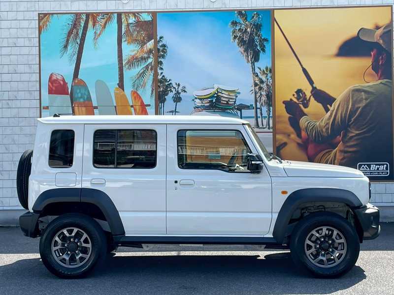 カタログ画像：ジムニー（JIMNY） ＸＧ 2025年11月 3BA-JB64W 660cc 燃費14.3km / l 外装