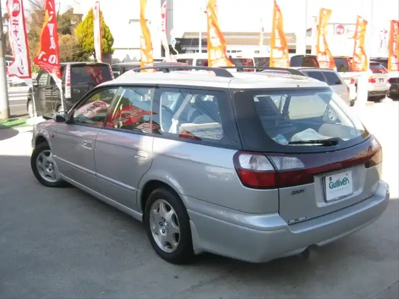 カタログ画像：レガシィツーリングワゴン（LEGACY TOURING WAGON） ２５０Ｔ ＥＰサス 1999年5月 GF-BHC 2500cc アークティックシルバー・メタリック 燃費11.4km / l  バック