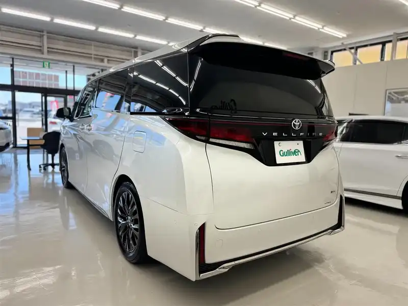 カタログ画像：ヴェルファイア（VELLFIRE） Ｚ プレミア 2023年6月 5BA-TAHA40W 2400cc ブラック 燃費10.3km / l バック