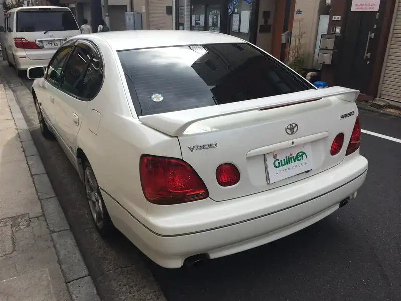 カタログ画像：アリスト（ARISTO） Ｓ３００ 生誕１０周年記念特別仕様車 2001年8月 TA-JZS160 3000cc ホワイトパールクリスタルシャイン 燃費9.4km / l  バック