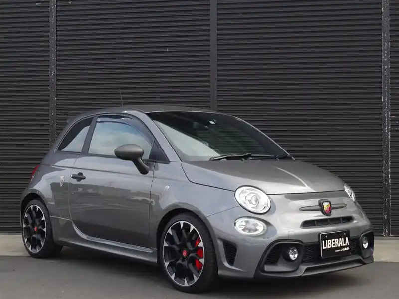 カタログ画像：アバルト５９５（ABARTH 595） コンペティツィオーネ 2019年6月 ABA-31214T 1400cc グリジオレコード 燃費13.4km / l メイン