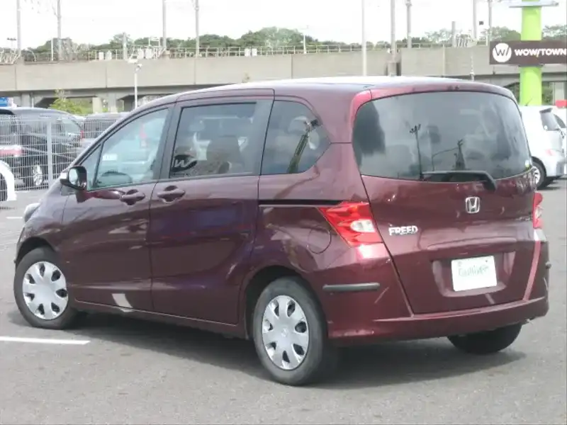 カタログ画像：フリード（FREED） Ｇ Ｌパッケージ 2008年5月 DBA-GB3 1500cc バスクレッド・パール 燃費16.4km / l  外装