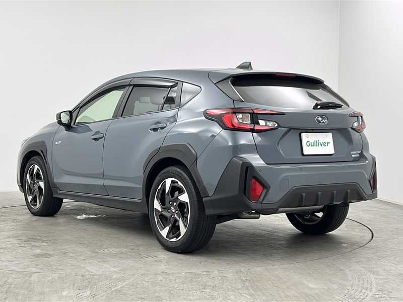 カタログ画像：クロストレック（CROSSTREK） リミテッド 2022年9月 5AA-GUE 2000cc マグネタイトグレー・メタリック 燃費15.8km / l バック