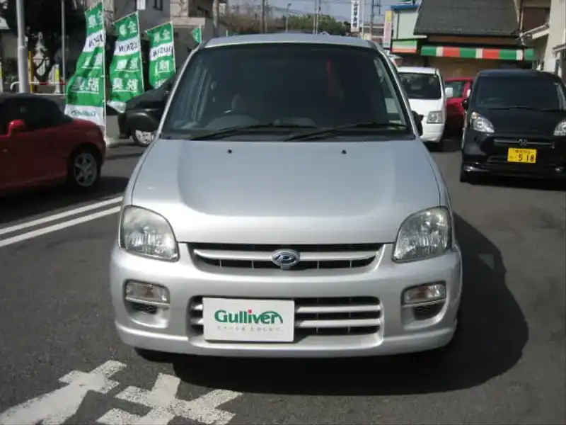 カタログ画像：プレオ（PLEO） Ａ 1999年6月 GD-RV1 660cc プラチナシルバー・メタリック 燃費21.0km / l  フロント